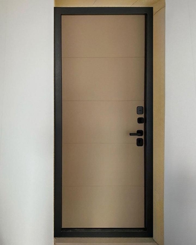 Дверь в квартиру Дверь в квартиру